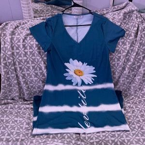 Super cute and comfy dress loose fitting size M